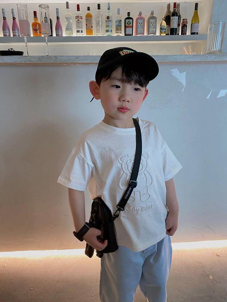 Футболка для мальчиков из хлопка с тиснением в виде 3D-медведя — мягкая, с короткими рукавами для детей