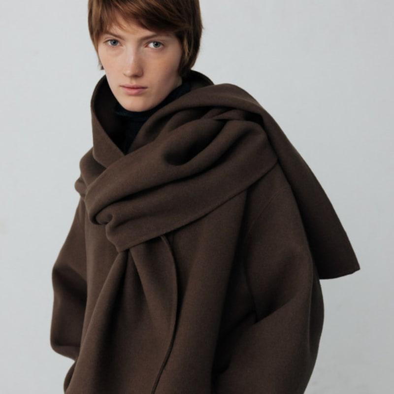 Carriere ШИРОКИЙ ШАРФ ИЗ ШЕРСТИ РУЧНОЙ РАБОТЫ