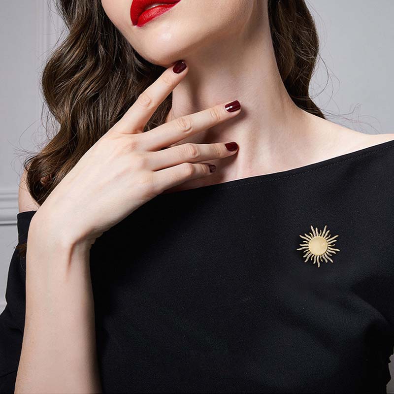 Fashion Rhinestone Opal Stone Sun Brooch Pin for Women Girls Elegant Cute Animal Crystal Corsage Brooches Clothes Jewelry Gift