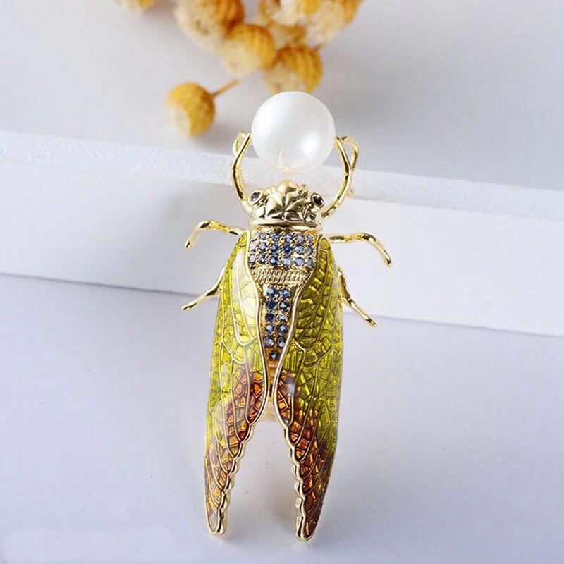 High Grade Pearl Enamel Cicada Brooches For Women Inlaid Rhinestone Simulation Design Animal Brooch Pins Jewelry