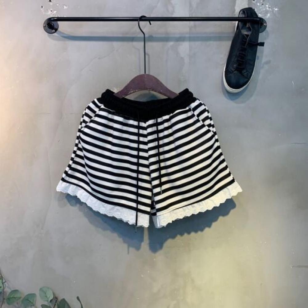 C S In The Room Heart punChIng laCe Stripe bandIng ShortS 2Color