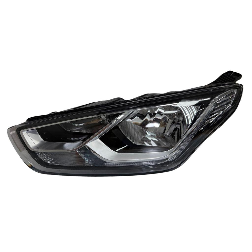 Фары Ford Focus 2015-2017 ED8B-13W030-BF L