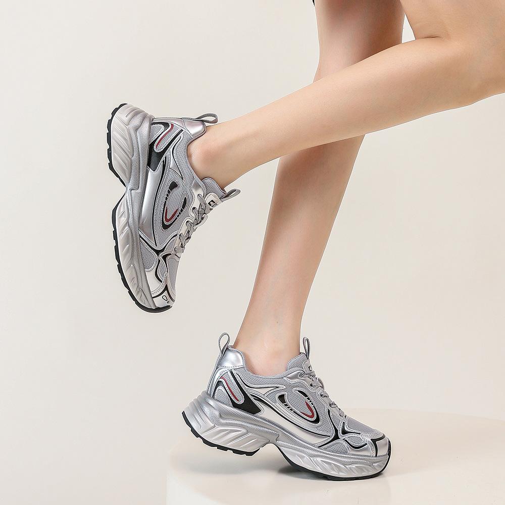 Summer New Dad Shoes Thick Sole Heightened Versatile Women's 2025 Popular Casual Shoes Soft Sole Not Tired Feet Sports Shoes