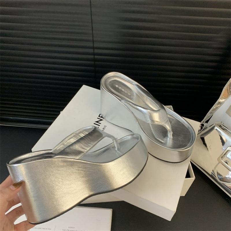 Женские шлепанцы Дизайнерские массивные шлепанцы Модные шлепанцы на платформе и танкетке Уличные нескользящие пляжные шлепанцы Летние женские шлепанцы