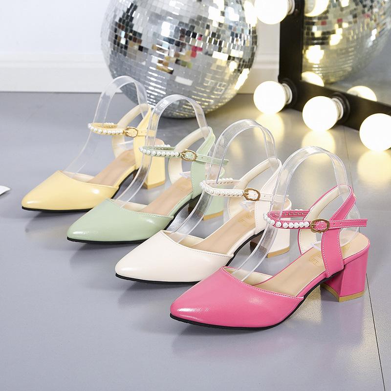 Большие размеры, женские, летние 2024 года, новые сандалии с острым носком, толстые, с жемчужным поясом, на высоком каблуке