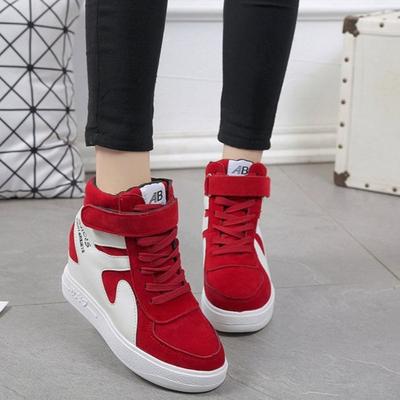 Модные красные кроссовки на платформе для женщин, черные высокие ботинки, 2024