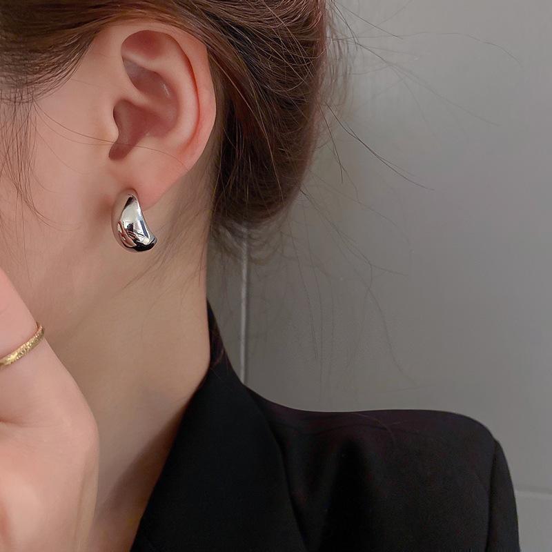 Серебряная Игла Модные Геометрические Серьги-Пуссеты Гонконгский Стиль Универсальные Серьги Холодного Стиля Простые Премиальные Серьги с Характером