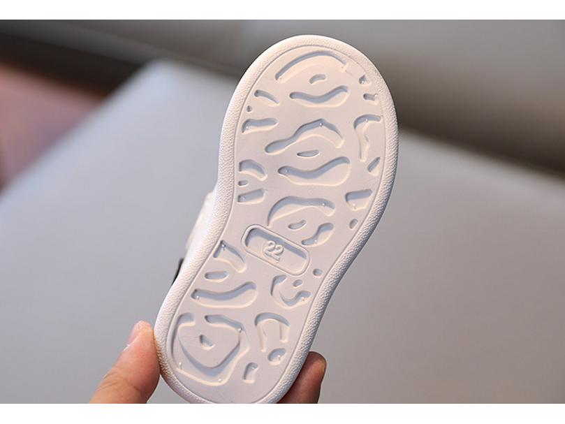 Autumn Kids' Panda Sports Shoes: Casual White Sneakers for Boys & Girls