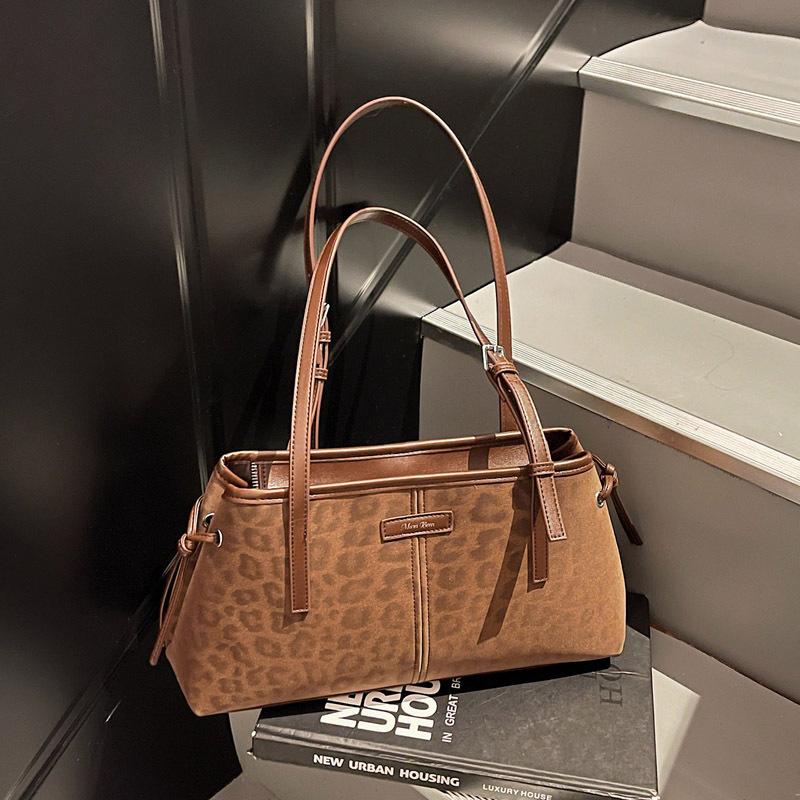 Сумка большой вместимости женская осенне-зимняя универсальная 2025 новая простая текстурная сумка через плечо повседневная рабочая сумка-тоут для поездок