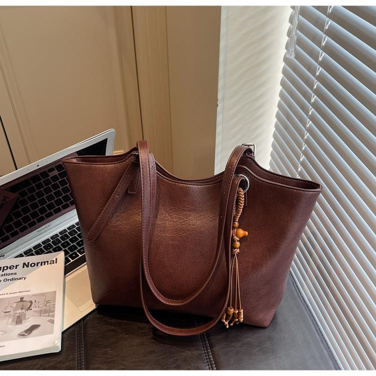 Woven bag women's 2025 new Korean version tote bag simple large capacity shoulder commuter bag underarm bag