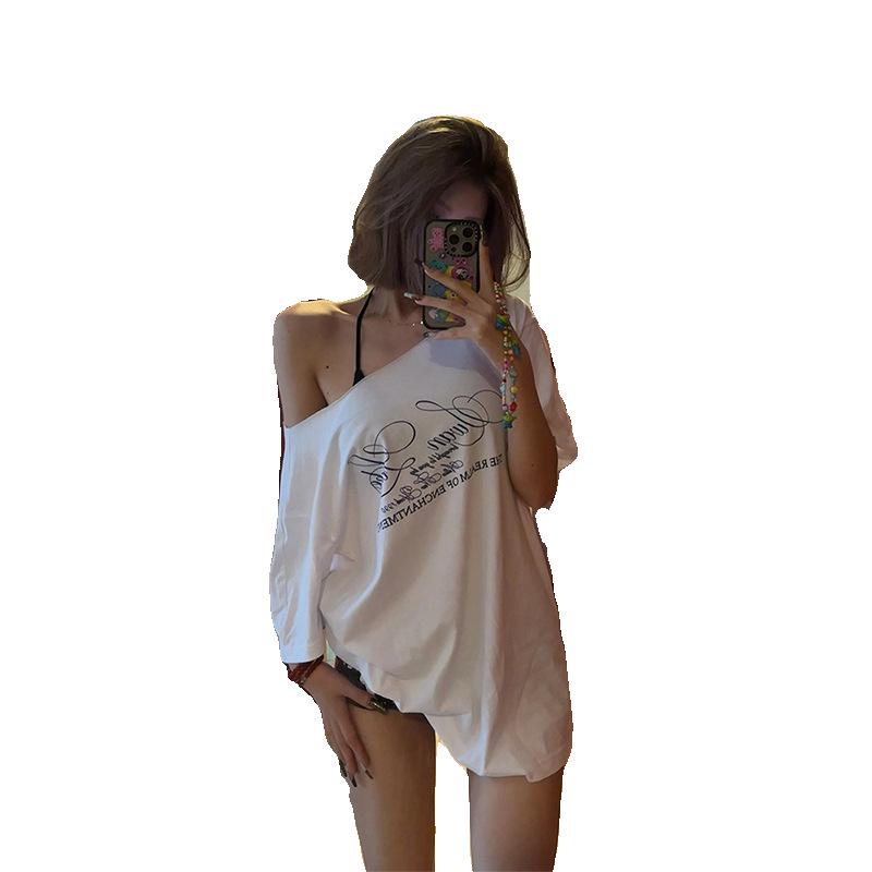 Повседневная женская белая футболка с открытым плечом и одним рукавом