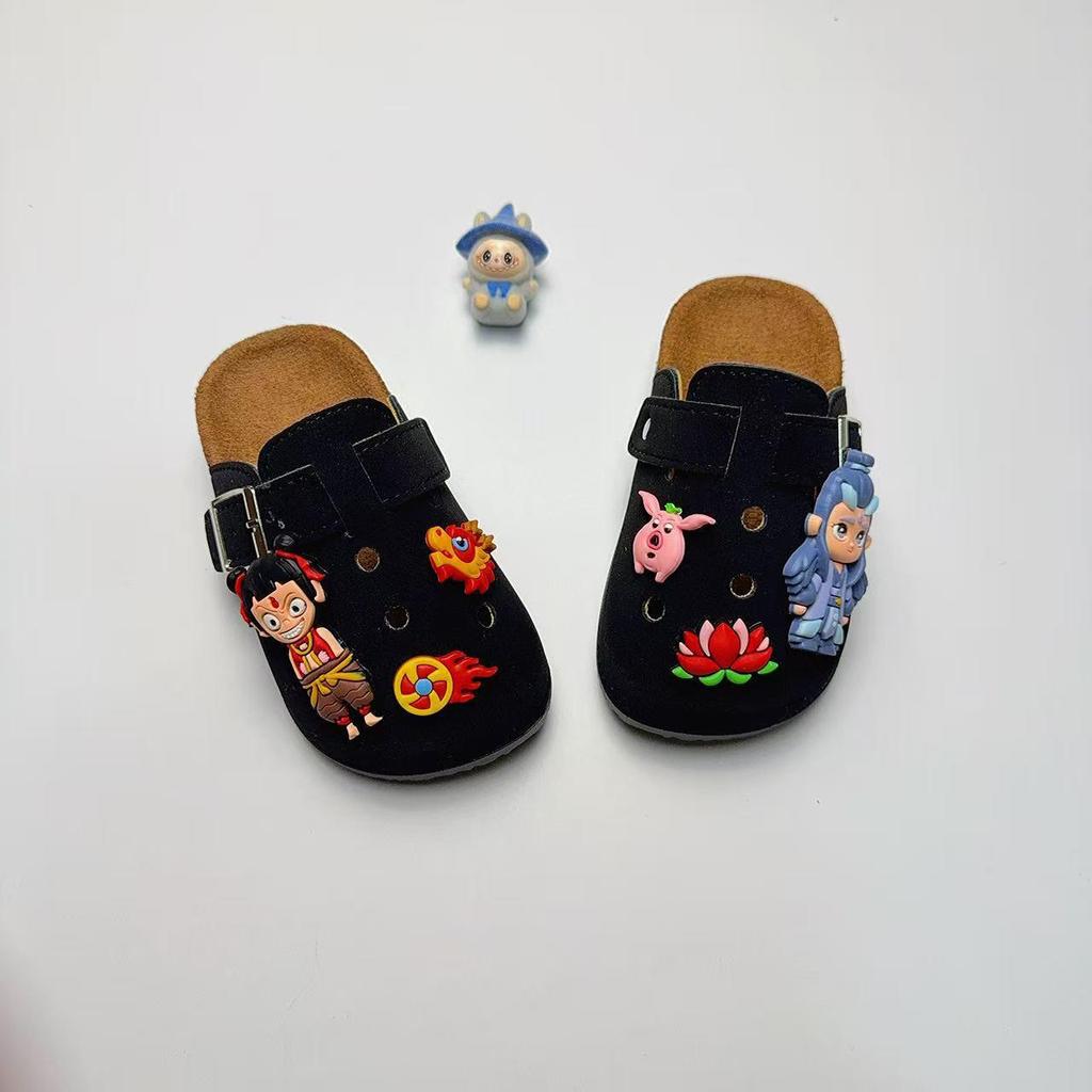 Новые детские мультяшные закрытые шлепанцы Birkenstock - Нескользящие, износостойкие, с толстой подошвой, подходят для улицы.