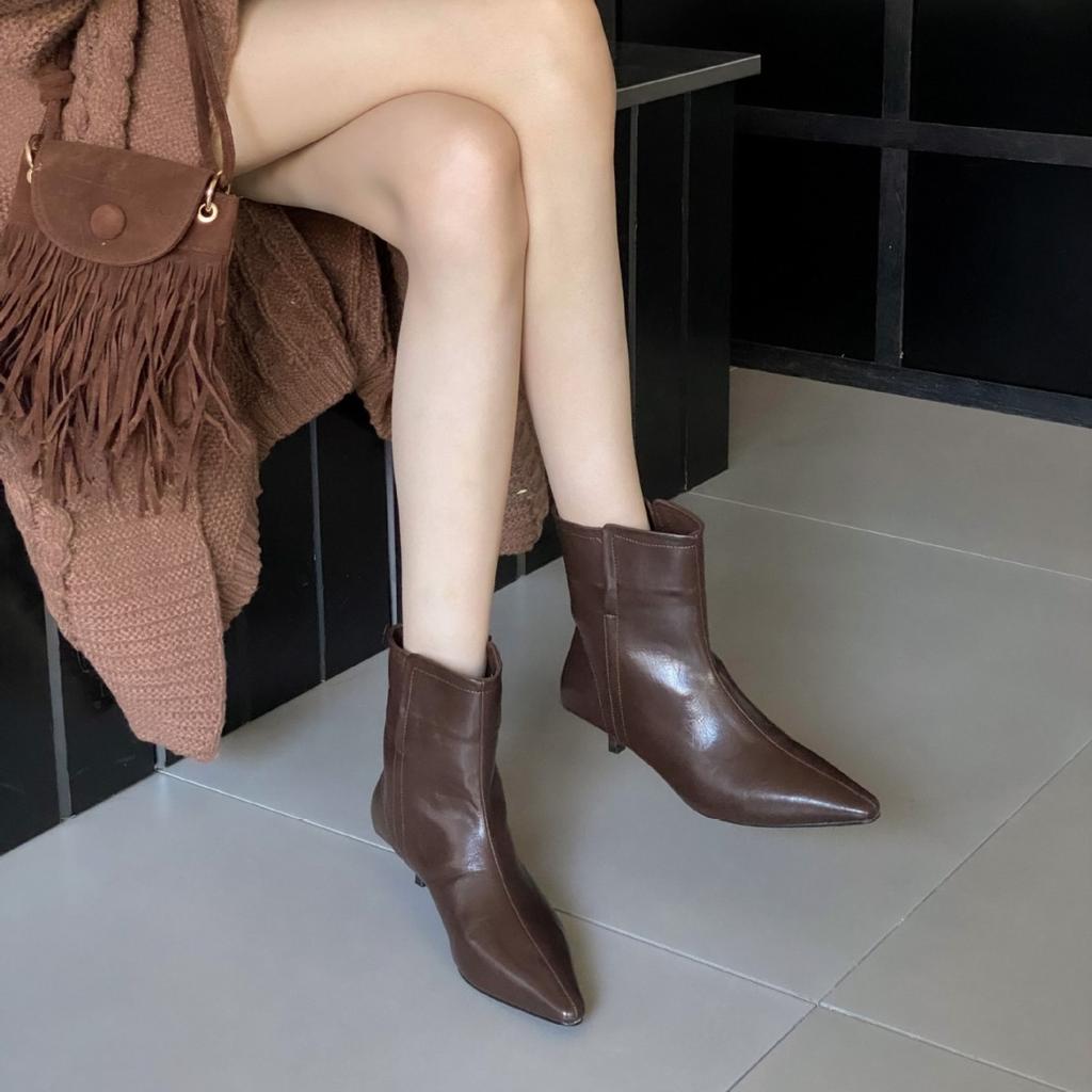2025 Autumn New Pointed Thin Heel High Heel Temperament French Fashion Sexy Beautiful Women Short Boots