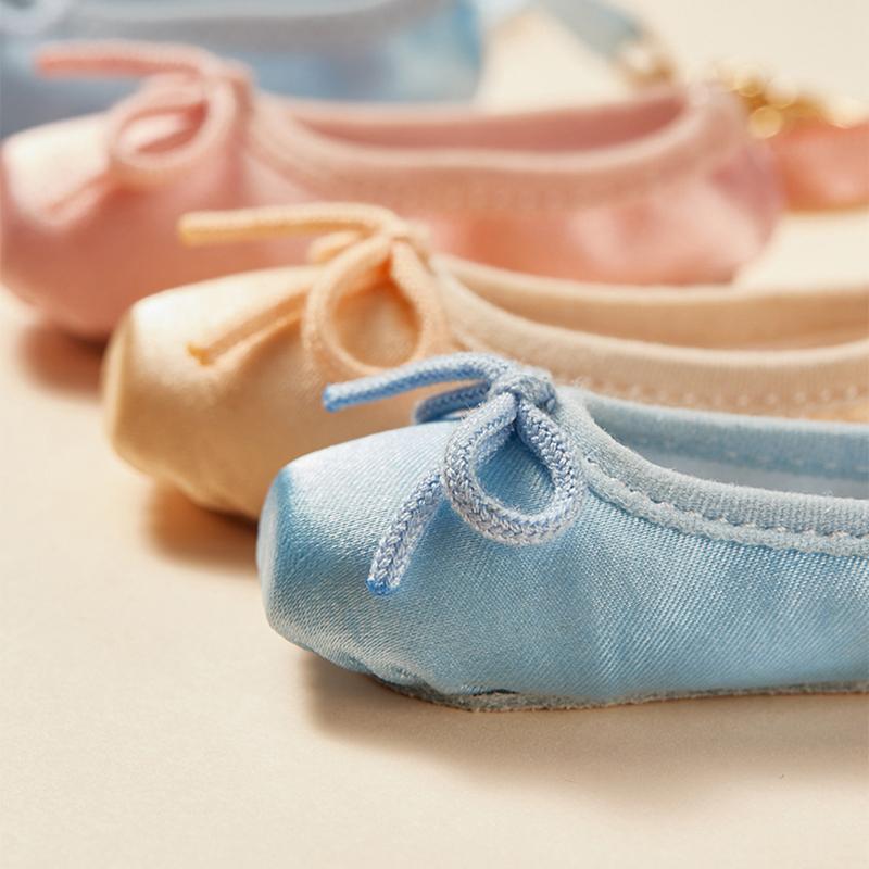 Satin Pointe Ballet Shoes Keychain Cute Mini Key Ring Solid Color Bag Pendant Lovely Gift for Girls Dance Class Rewards