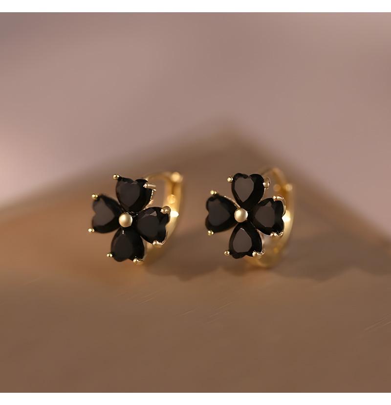 2026 New Style Black Four Leaf Flower Earnail Earring Buckle Light Luxury Premium Internet Red Earrings Forest Earrings