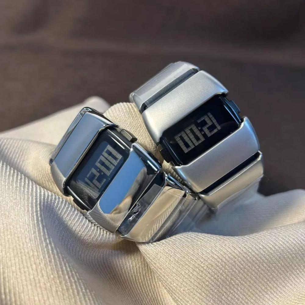 Silicone Watch Strap LED Electronic Watch Waterproof Sports Watch Luxury Quartz Watch Unisex Style