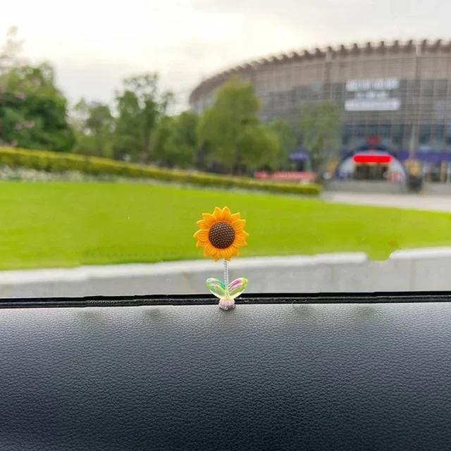 Creative Car Ornaments Shaking Head Cute Fresh Sunflower Center Console Rearview Mirror Ornaments Car Accessories Ladies Gifts
