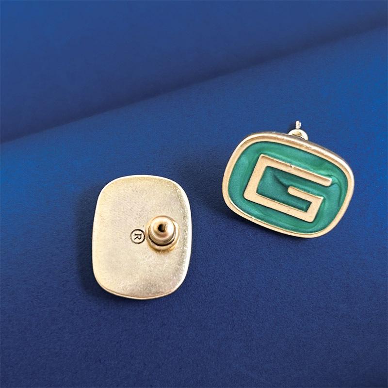 Серьги-гвоздики с зелеными каплями масла в стиле ретро в стиле Гонконга, женские повседневные простые овальные квадратные серьги-гвоздики с буквой G, холодный ветер