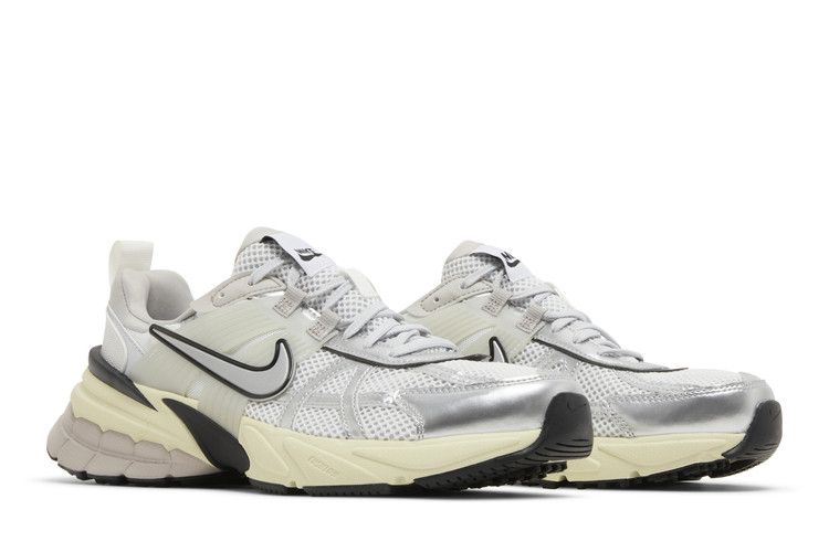 Nike V2K Run Белый металлик/Серебристый