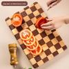 Разделочная доска из массива дерева в шахматном порядке