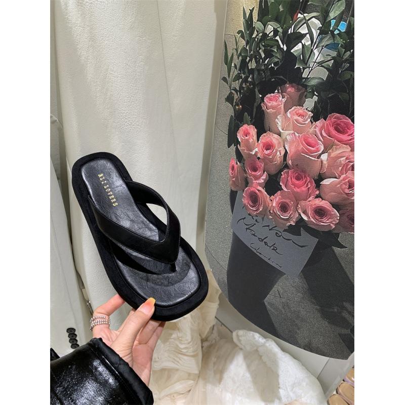 Корейская версия повседневных пляжных шлепанцев на платформе с леопардовым принтом, женские, весна-лето 2025, новые, удобные и нескользящие, для ношения на улице, с перемычкой для пальцев