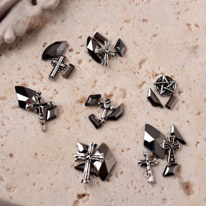 Chrome Heart Cross & Diamond Nail Art Jewelry - Retro Punk Style Accessories