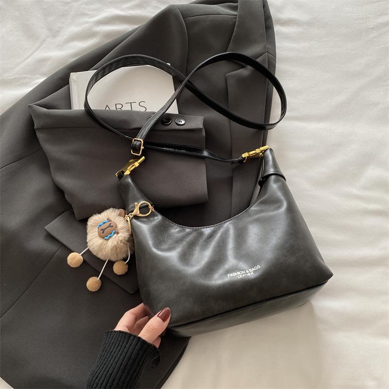 Ретро женская сумка 2025 новая осенняя мода мягкая поверхность сумка-пельмень высокая ценность одноплечевая сумка-мессенджер
