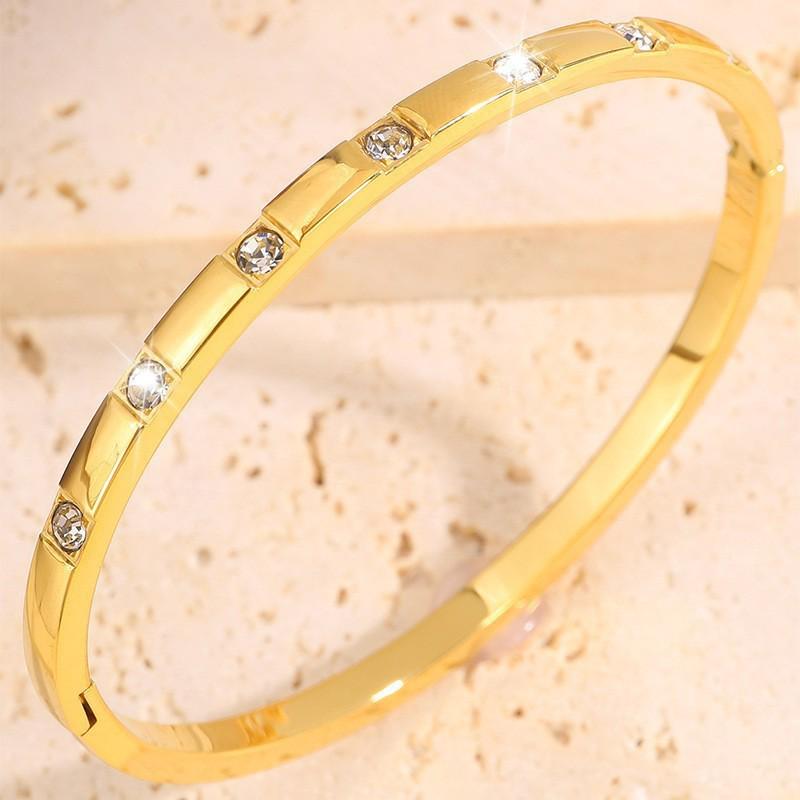 Starry Sky Full Diamond Titanium Steel Bracelet – Versatile, No-Fade Silver Women's Fashion Accessory