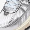 Nike V2K Run Унисекс Технологичные Кроссовки Summit White Pure Platinum Metallic Silver 23,0 см