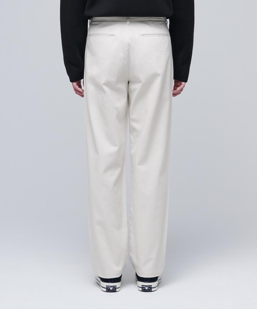 MUSINSA STANDARD One-Tuck Regular Fit Chino Pants [Cream]