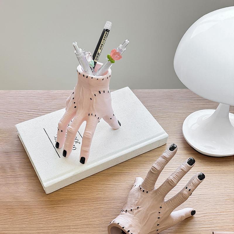 Creative Yasdang's Terrifying Palm Storage Pen Holder Personalized Makeup Brush Bucket Succulent Potted Plant Deco Ornament