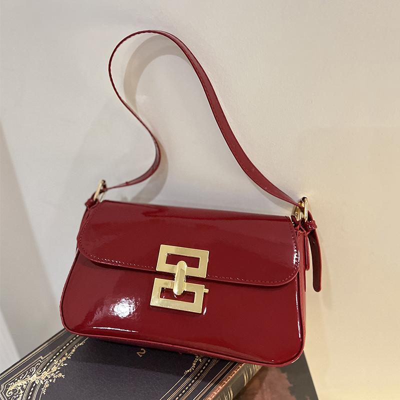 Women Fashion Crossbody Bag Red Vintage Saddle Small Patent Leather Shoulder Bag Luxury Design Ladies Trend Flap Handbags