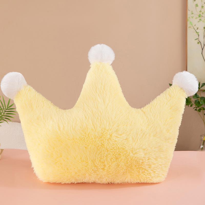 Crown Plush Cushion: Cute Girly Gift for Sofa, Bedside, and Bay Window