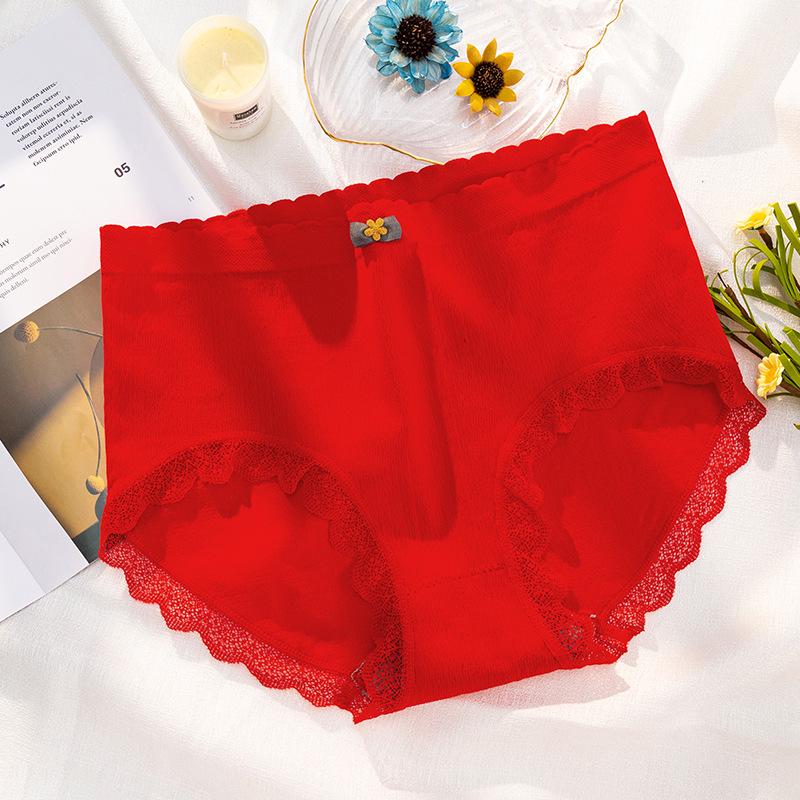 Plus-Size Lace Cotton Crotch Briefs: Breathable & Stylish for 200 Lbs