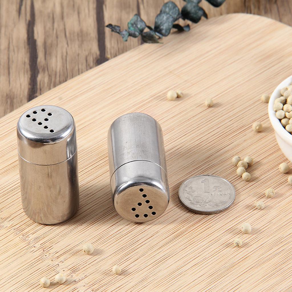 Набор из 4 солонок из нержавеющей стали, баночка для приправ, переносной дозатор специй с крышкой для кемпинга и уличных грилей