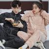 Пижама фланелевая унисекс: Плотный флисовый костюм кораллового цвета с воротником-стойкой и застежкой-молнией для пар, идеально подходит для осени и зимы.