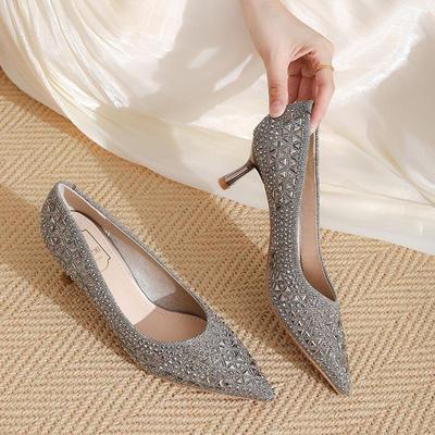 Женские туфли-шпильки со стразами и острым носком — удобные, элегантные вечерние туфли