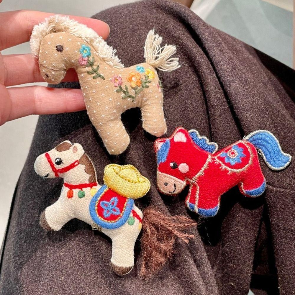 Flower Embroidery Horse Brooch Plush Doll Cloth Fabric Pony Brooch Cartoon Sweater Pin New Year