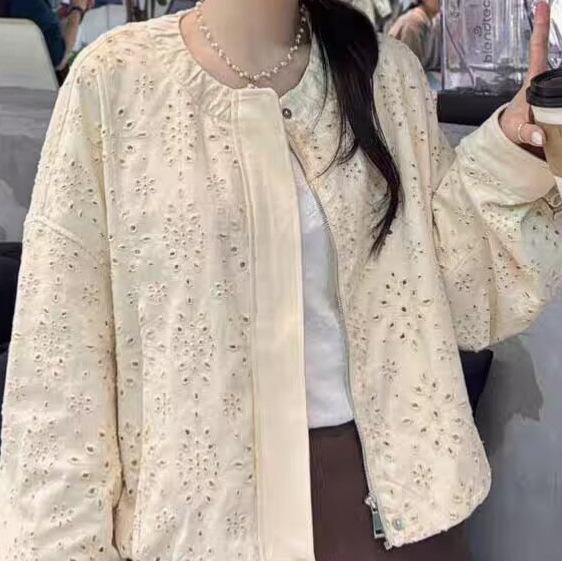 Women's Korean-Style Hollow Embroidery Spring Jacket 2025: High-End, Versatile, Slimming, Loose-Fit, Fashionable Top.