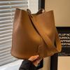 New Bucket Bag Women's Soft Pitot Bag Large Capacity Versatile Commuter Shoulder Bag