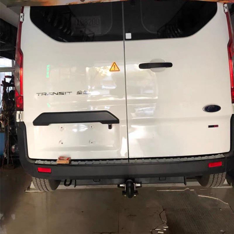 Фаркоп и сцепное устройство для Ford New Transit T8: Совместимо с Tourneo Custom для модификации заднего буксировочного крюка.