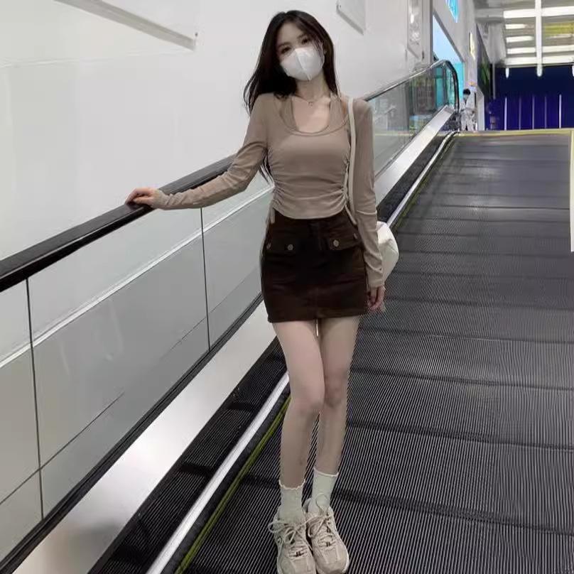 Футболка с длинным рукавом и вырезом-халтер в корейском стиле для женщин — шикарная, стильная и подчеркивающая фигуру