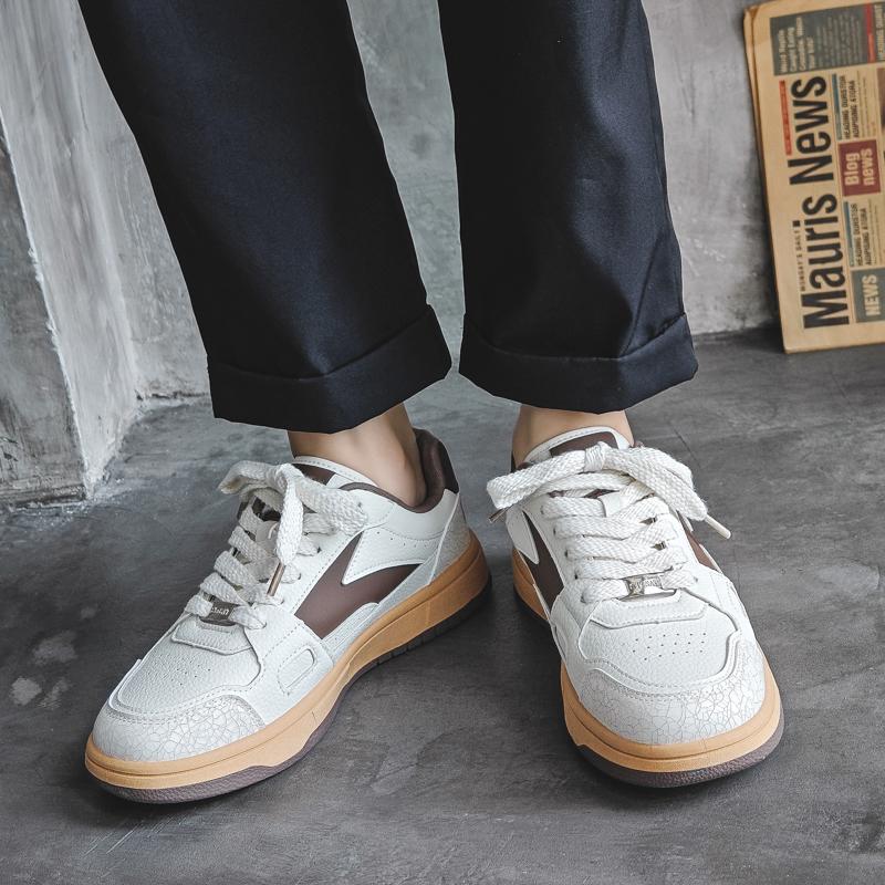 2024 Весна Новая корейская мода Универсальная толстая подошва Удобная обувь для скейтбординга Повседневная модная парусиновая обувь для мужчин