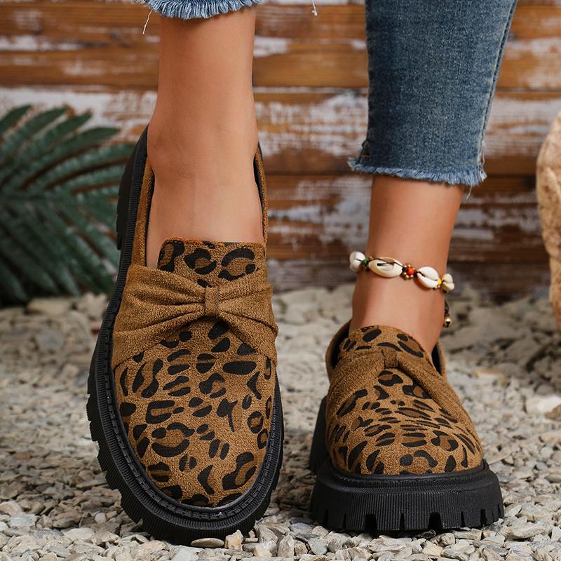 Женские туфли-лоферы на платформе с леопардовым принтом, замшевые туфли на толстом среднем каблуке, дизайнерская обувь в стиле ретро 2025 года, зимняя мода, новинка, женские туфли