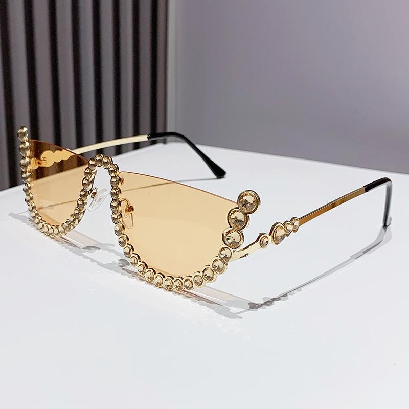 New diamond-encrusted personalized fashion European and American sunglasses Internet celebrities fashion retro sunglasses Multifunctional party gla