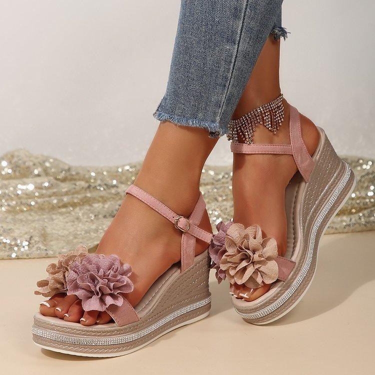 Fashion Buckle Female Sandal 2025 Women's Large Size Ladies Shoes Summer Increasing Height Clogs Wedge Girls New Big Comfort Fashion Pla