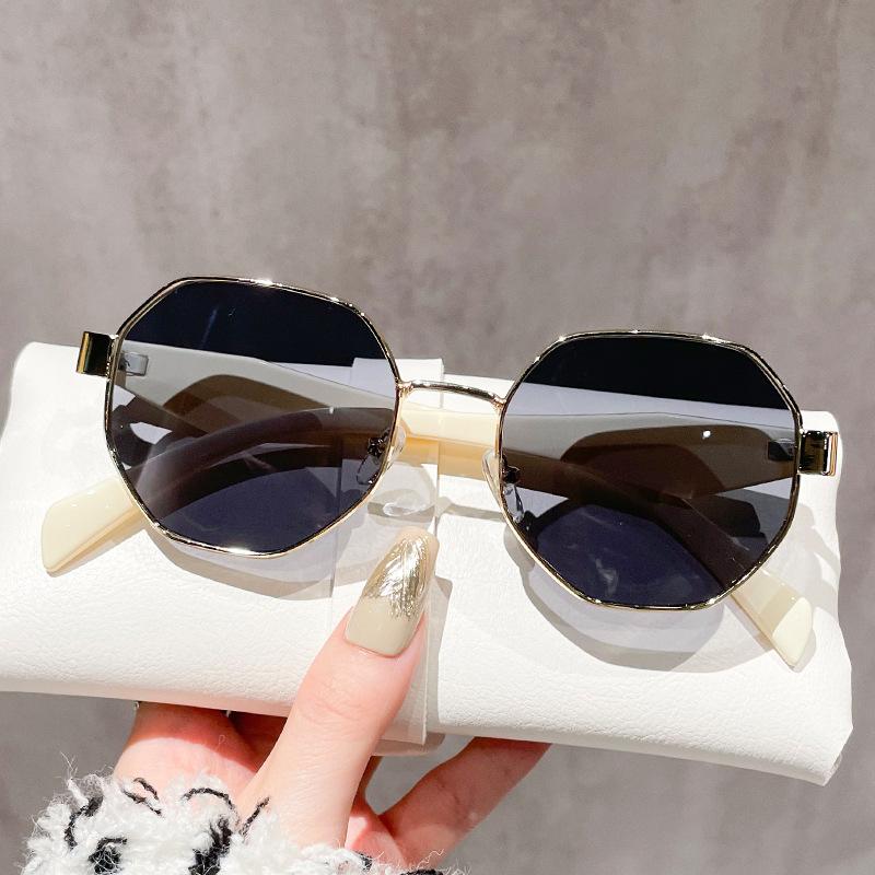 Vintage Sunglasses Women Fashion Frame Sunglasses Men Sun Glasses