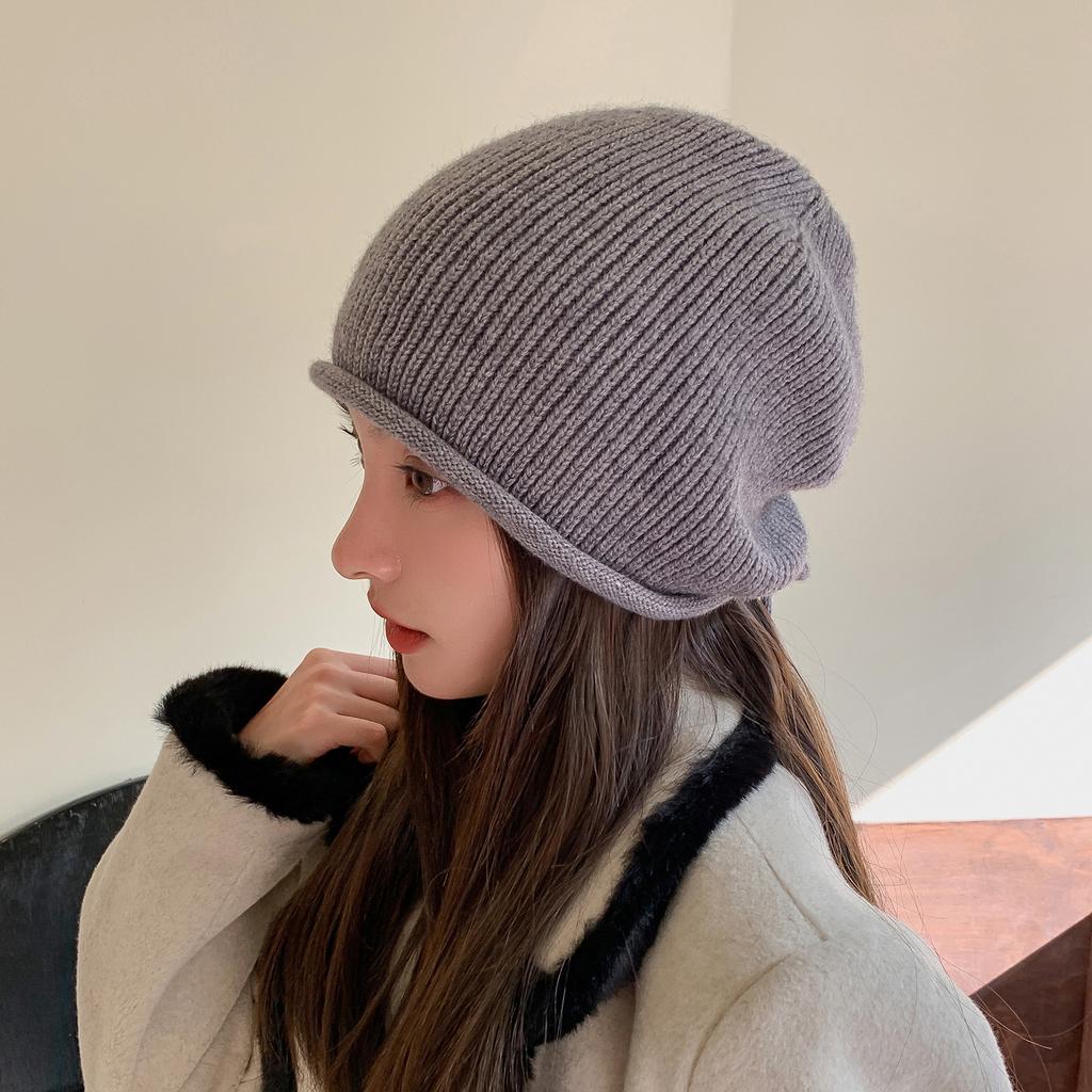 Осень и Зима Женская Защита Ушей Теплая и Модная Маленькая Шерстяная Накладка на Носок с Завязками Однотонная Вязаная Шапка