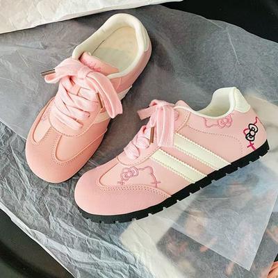 Милые пушистые туфли с круглым носком и кошечкой KT, женские новые универсальные кеды, повседневные маленькие белые туфли