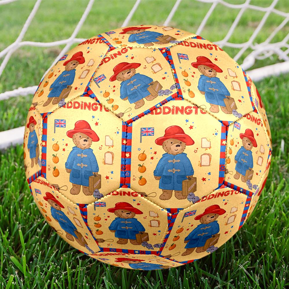 Paddington Bear Theme Size 5 Soccer Ball, Suitable for Both Indoor and Outdoor Matches, a Gift Suitable for Everyone.